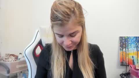 MIA online show from October 2025 10:54:02 AM