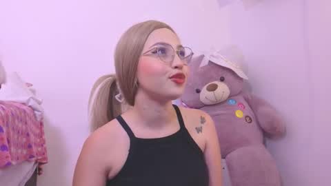 Snapshot of ary1_ chatting on March 2026 06:19:02 AM Ary online show from March 2026 06:19:02 AM