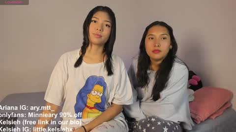 Snapshot of ary_and_kel chatting on December 2024 11:27:02 PM Ariana and Kelsieh online show from December 2024 11:27:02 PM