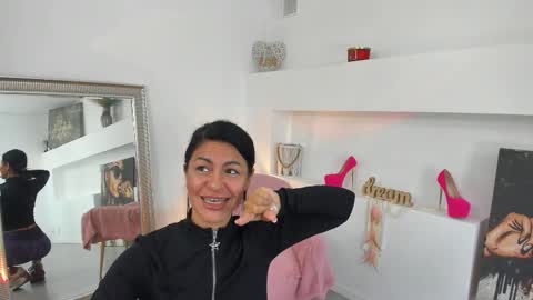 Arya online show from October 2025 05:37:01 PM