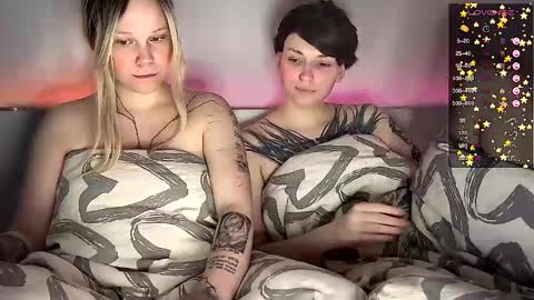 Arya brunett and Cassie blond online show from February 2025 12:13:01 PM