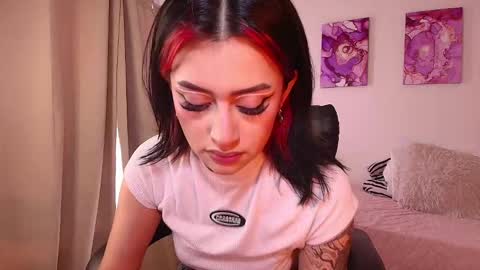 arye_lle online show from November 2025 08:22:02 PM