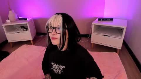 Asami  online show from January 2026 10:01:01 PM