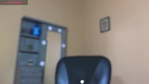 Snapshot of asenaesmee chatting on January 2025 07:56:01 PM Asena online show from January 2025 07:56:01 PM