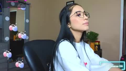 Snapshot of asenaesmee chatting on February 2025 12:49:01 AM Asena online show from February 2025 12:49:01 AM