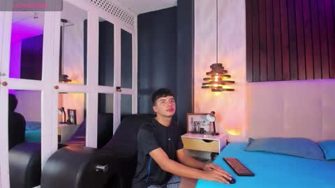 ash_russell online show from January 2026 07:17:01 PM