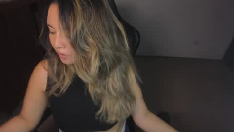 Snapshot of ash_smith1 chatting on April 2026 01:54:01 AM ash_smith1 online show from April 2026 01:54:01 AM