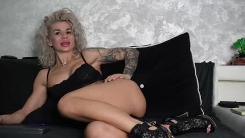 Snapshot of ashadevon_fit chatting on December 2025 12:51:01 AM Asha online show from December 2025 12:51:01 AM