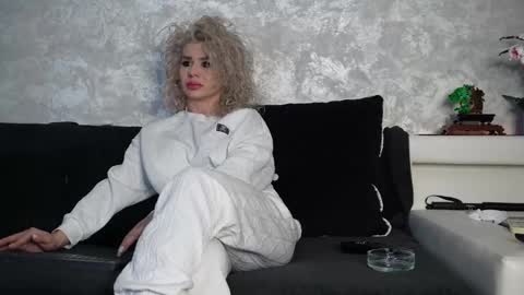 Snapshot of ashadevon_fit chatting on February 2026 08:35:02 AM Asha online show from February 2026 08:35:02 AM