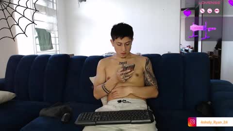 Ashley And Ryan  online show from October 2025 07:37:01 PM