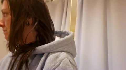 Snapshot of ashelynngrey1986 chatting on February 2025 03:32:02 AM Ashelynn Grey online show from February 2025 03:32:02 AM