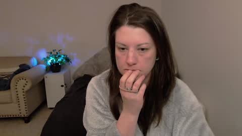 Snapshot of ashelynngrey1986 chatting on February 2025 05:41:01 AM Ashelynn Grey online show from February 2025 05:41:01 AM