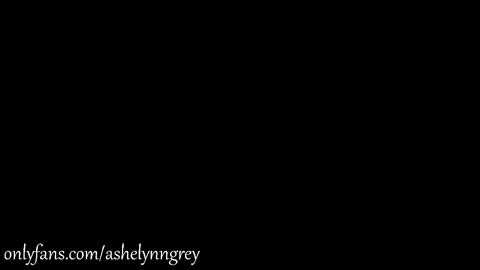Snapshot of ashelynngrey1986 chatting on April 2026 04:34:01 AM Ashelynn Grey online show from April 2026 04:34:01 AM