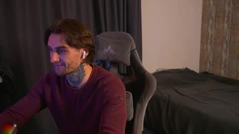 Snapshot of asher_88 chatting on December 2025 04:17:01 AM Jerk Machine online show from December 2025 04:17:01 AM