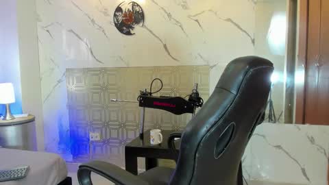   Asher  online show from February 2026 05:14:01 PM