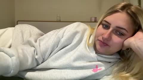 Snapshot of ashleigh_carter chatting on June 2026 10:10:02 PM Ashleigh Carter xx online show from June 2026 10:10:02 PM