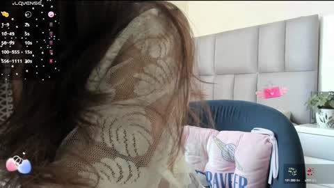 Carolina  online show from February 2025 02:32:02 PM