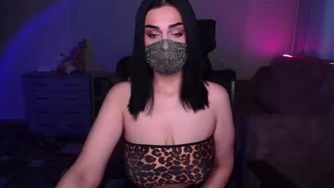   Yasmina   online show from January 2025 03:26:02 AM