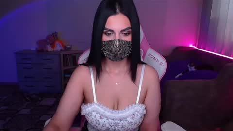   Yasmina   online show from March 2025 03:52:02 AM