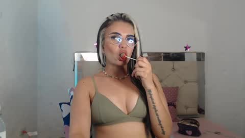 ashley__tylor online show from January 2025 03:30:02 AM