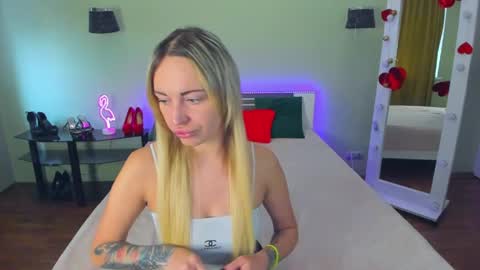 Alina online show from April 2026 07:39:01 AM