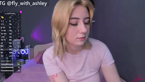 Snapshot of ashley_fly chatting on September 2025 05:52:02 AM ashley_fly online show from September 2025 05:52:02 AM