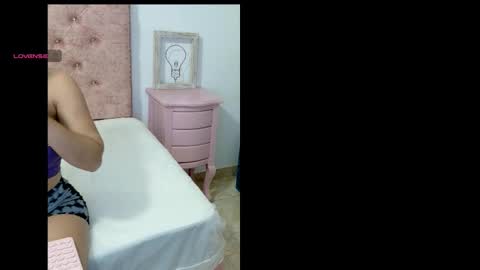 Snapshot of ashley_jonnes_ chatting on March 2026 02:08:02 AM ASHLEY online show from March 2026 02:08:02 AM