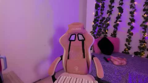 ashley online show from December 2025 03:03:01 AM