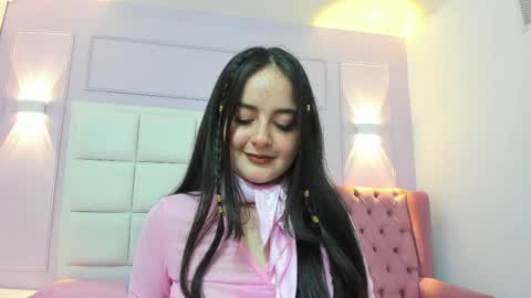 Snapshot of ashley_petit chatting on April 2026 12:33:01 PM ashley_petit online show from April 2026 12:33:01 PM