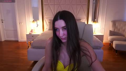 ashleybaee online show from April 2026 11:58:01 AM