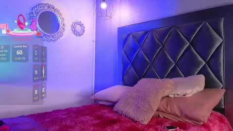 CAMILA online show from November 2025 08:33:02 PM