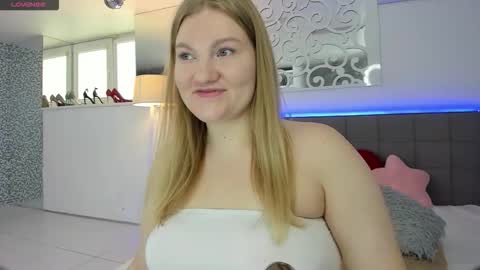 AshleyJonse online show from October 2025 05:05:01 AM