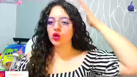 .. Ashley .. online show from September 2025 12:10:02 AM