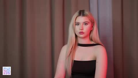 Snapshot of ashleyniko chatting on November 2025 03:44:01 PM AshleyNiko online show from November 2025 03:44:01 PM