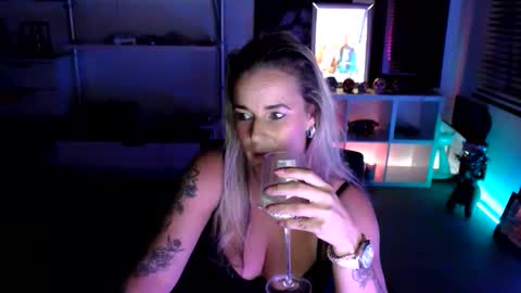 ashleyrosesweet online show from October 2025 06:29:01 PM