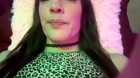 Ashley online show from January 2025 04:22:02 AM