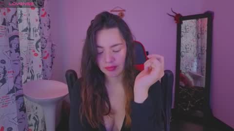 ASHLEY online show from November 2025 01:18:02 PM