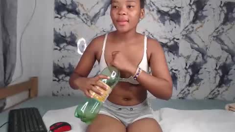 Snapshot of ashleyt255 chatting on April 2026 08:28:02 PM ashleyt255 online show from April 2026 08:28:02 PM