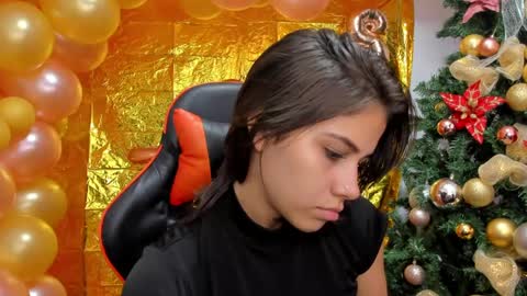 Snapshot of ashleytravis_ chatting on January 2025 02:54:02 AM online show from January 2025 02:54:02 AM