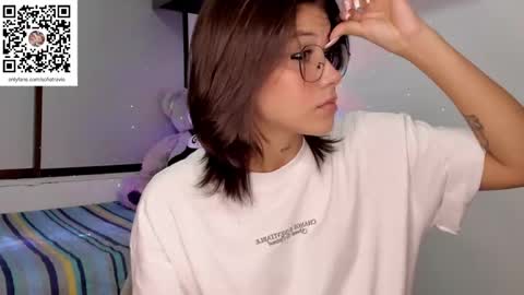 Snapshot of ashleytravis_ chatting on January 2025 12:17:02 AM online show from January 2025 12:17:02 AM