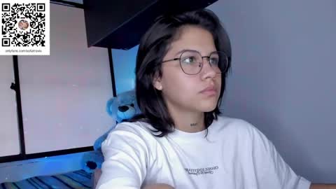 Snapshot of ashleytravis_ chatting on February 2025 06:17:02 PM online show from February 2025 06:17:02 PM