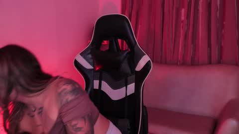 Snapshot of ashleyvalirya chatting on December 2025 04:17:01 AM Ashley Lauren online show from December 2025 04:17:01 AM