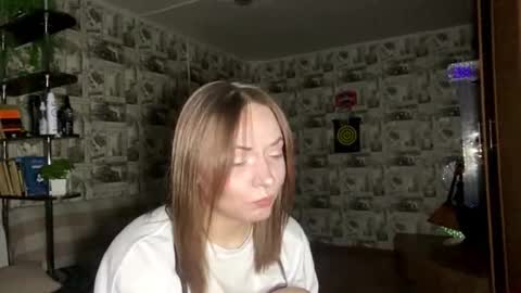 Snapshot of ashliitaliano chatting on March 2026 05:19:01 PM Lily online show from March 2026 05:19:01 PM