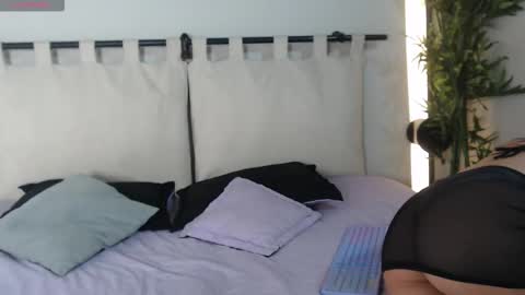 ashly_jones_ online show from December 2025 04:09:01 AM