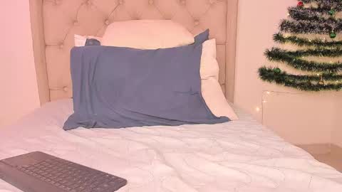 Ashly  online show from December 2024 01:25:01 AM