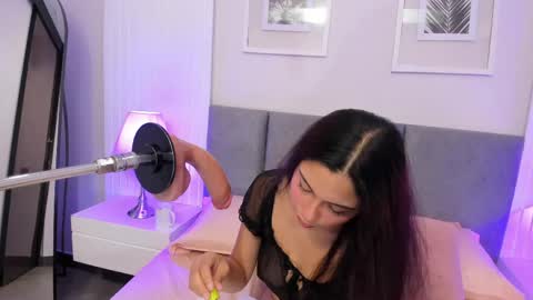 Ashlye online show from April 2026 08:02:01 PM