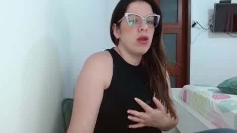 Snapshot of ashlymoon chatting on November 2025 03:32:02 PM AshlyMoon online show from November 2025 03:32:02 PM