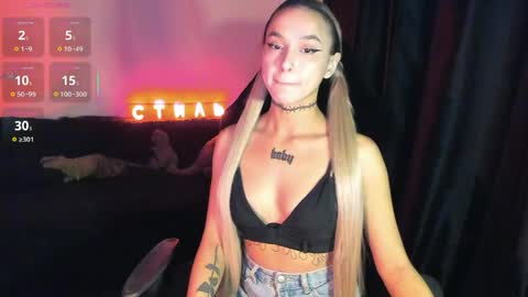 Snapshot of ashmila chatting on April 2026 04:52:01 AM Mila online show from April 2026 04:52:01 AM