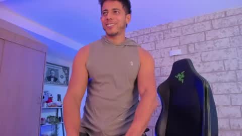 Snapshot of ashton_coleman_ chatting on April 2026 01:37:01 AM my name real is camilo online show from April 2026 01:37:01 AM