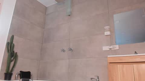 Snapshot of asia_25_ chatting on January 2025 05:51:02 AM PAO online show from January 2025 05:51:02 AM